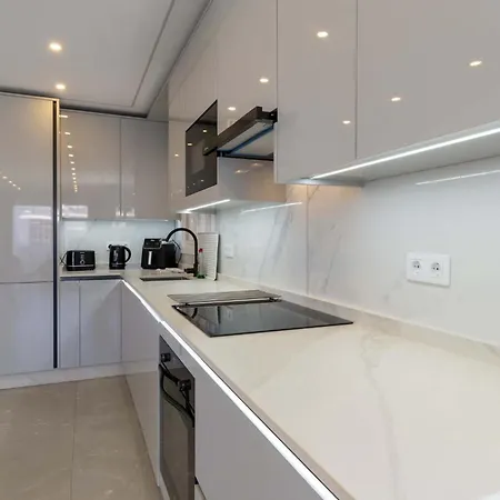 Sunset Bay 45 - Two Bed Apartament *
